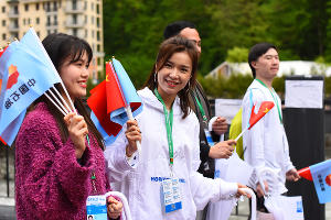 Участники фестиваля от Китайской Национальной Нефтегазовой Корпорации © Фото пресс-службы фестиваля «Факел»